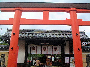 奈良の縁結びの神様　御霊神社